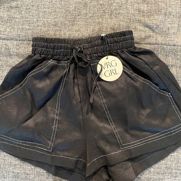 Shorts - Picture 1 of 4